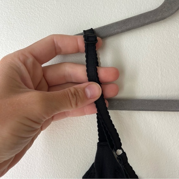 Lululemon Black Empire Waist Tank Dress Size 6 Adjustable Straps Built-in Bra - Picture 5 of 10